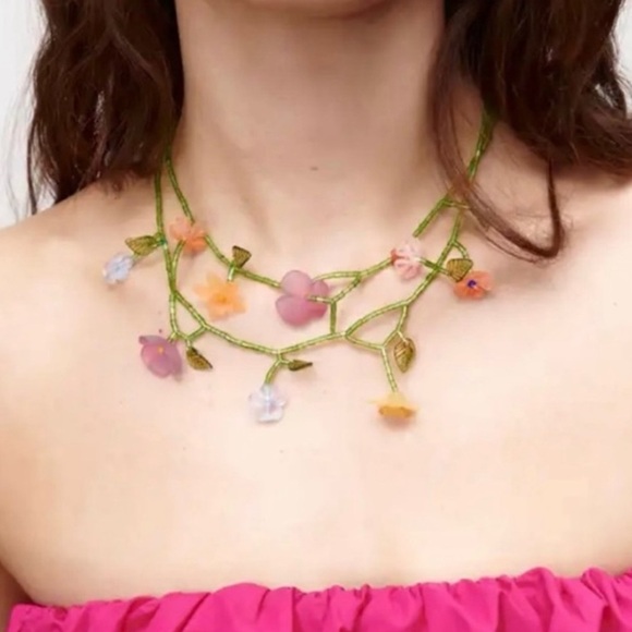 NWT. Zara Colorful Floral Necklace. - Picture 2 of 9